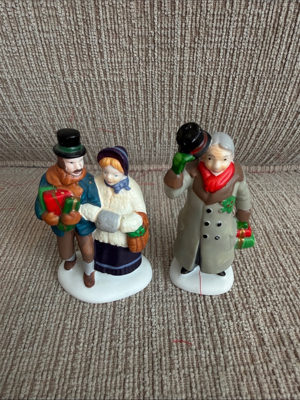 Department 56 Heritage Village A Christmas Carol Morning Accessories Set of 2